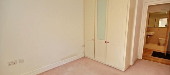 2 bedrooms Apartment in London, United Kingdom No. 13480 14