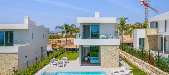 Villa de 3 dormitorios en Alicante, Spain No. 190472 2