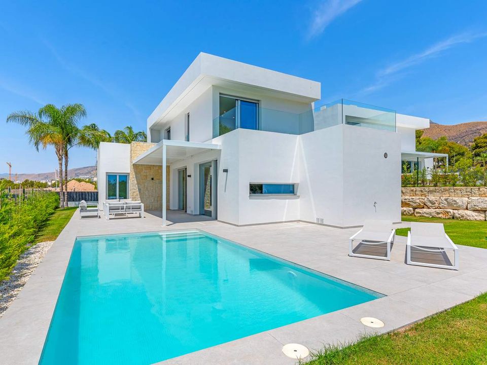 Villa de 3 dormitorios en Alicante, Spain No. 190472