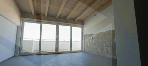 Пентхаус с 3 комнатами в Сан Северо, Италия № 19483 7