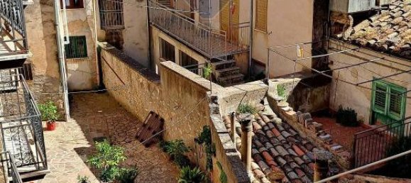 8 rooms Apartment in Polizzi Generosa, Italy No. 124053 11