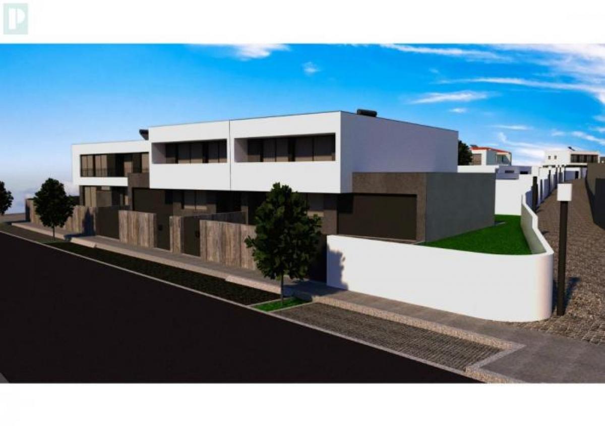 4 bedrooms House in Vila Nova de Gaia, Portugal No. 4274