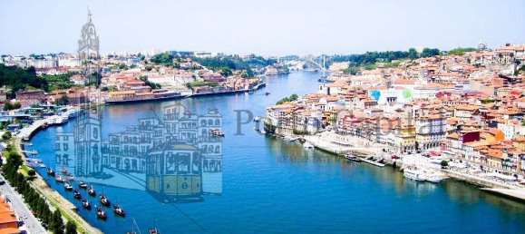 3 bedrooms Apartment in Porto, Portugal No. 151316 19