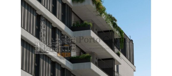 3 bedrooms Apartment in Porto, Portugal No. 151316 2