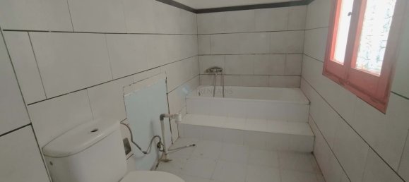 Apartamento de 4 dormitorios en Elda, Spain No. 160239 13