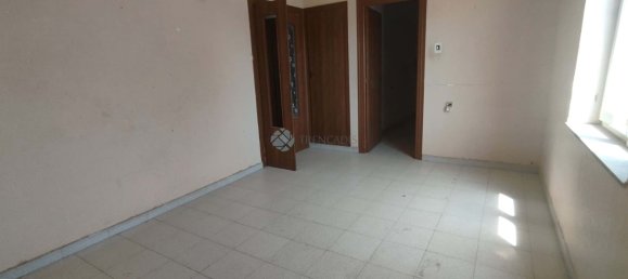 Apartamento de 4 dormitorios en Elda, Spain No. 160239 15