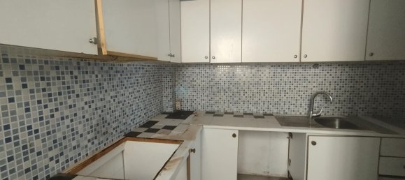 Apartamento de 4 dormitorios en Elda, Spain No. 160239 3