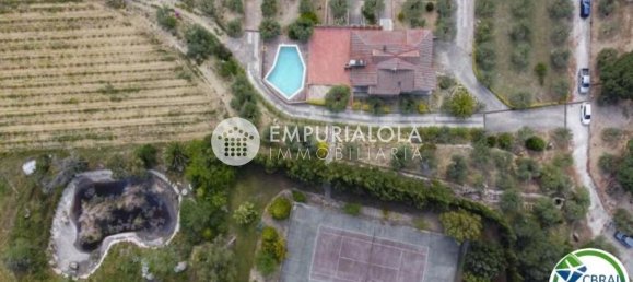 4 bedrooms House in Sant Climent Sescebes, Spain No. 169715 16