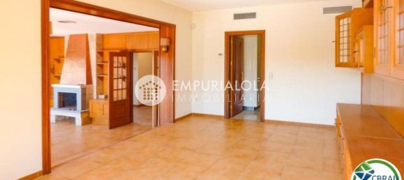 4 bedrooms House in Sant Climent Sescebes, Spain No. 169715 23