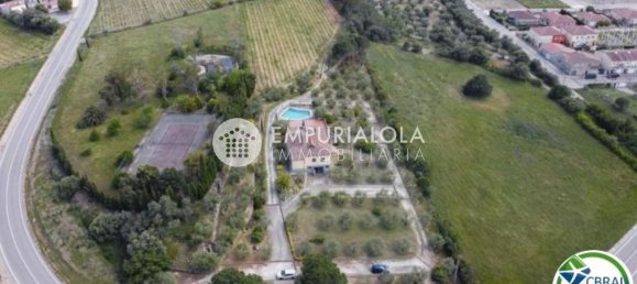 4 bedrooms House in Sant Climent Sescebes, Spain No. 169715 10