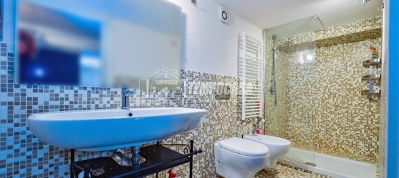 1 bedroom Apartment in Milan, Italy No. 323756 13