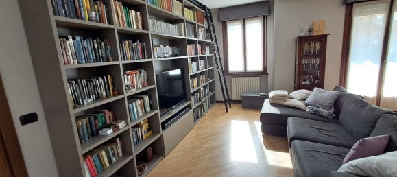 5 rooms Apartment in Solignano, Italy No. 143431 9