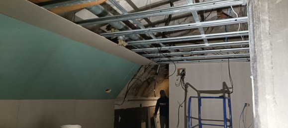  مرآب في Pithiviers, France رقم 80775 6