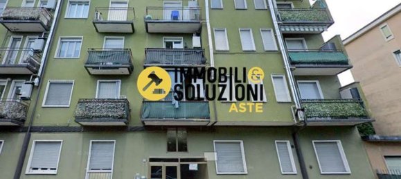 Apartamento de 2 habitaciónes en Cinisello Balsamo, Italy No. 7992 17