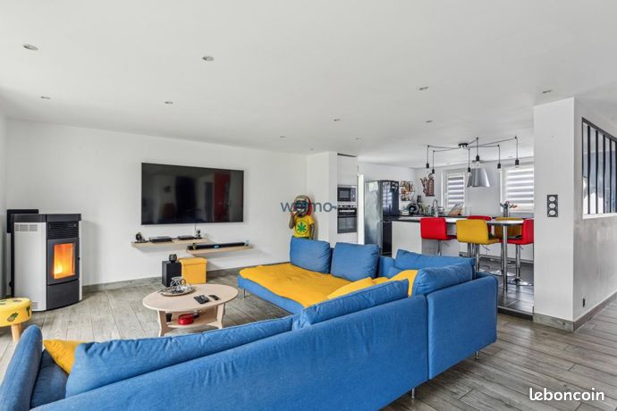 5 bedrooms House in Dieppe, France No. 309724