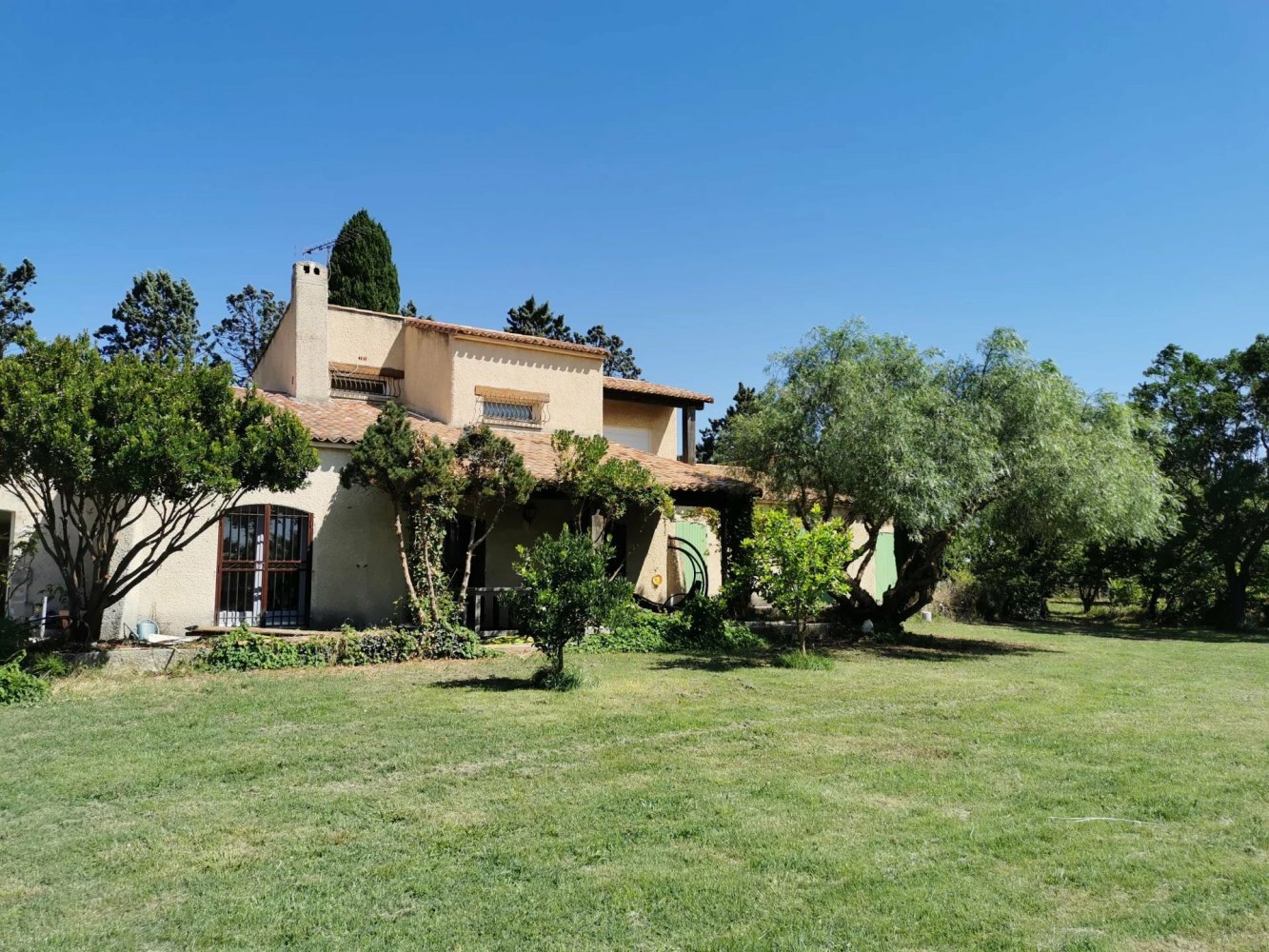 Villa de 3 dormitorios en Beaucaire, France No. 294493