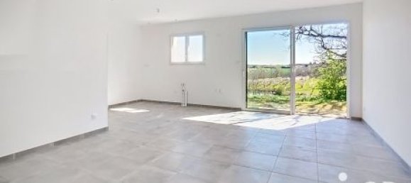 Вилла с 3 спальнями в Погр, Франция № 304799 6