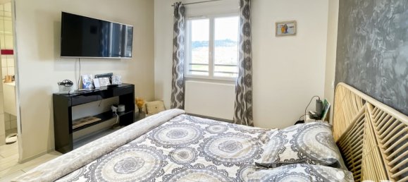 5 bedrooms House in Saint-Genest-Lerpt, France No. 196132 26