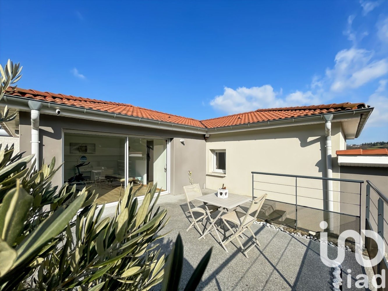 5 bedrooms House in Saint-Genest-Lerpt, France No. 196132