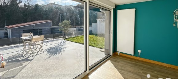 5 bedrooms House in Saint-Genest-Lerpt, France No. 196132 17