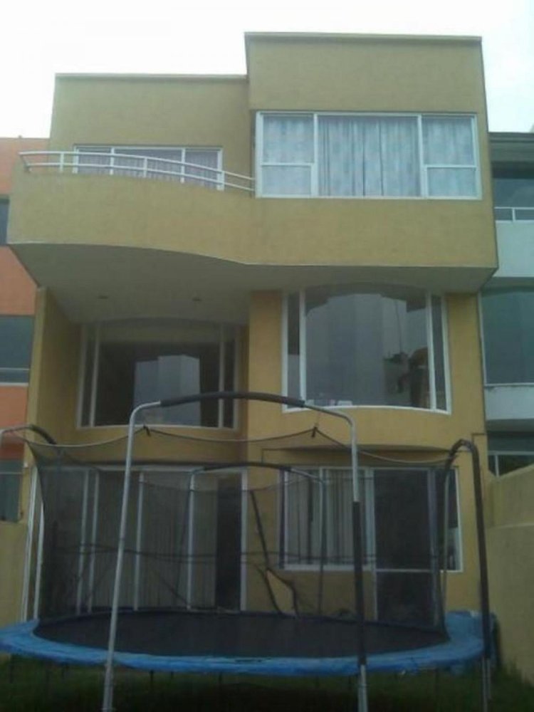 Casa de 4 dormitorios en Tlalnepantla, Mexico No. 215337