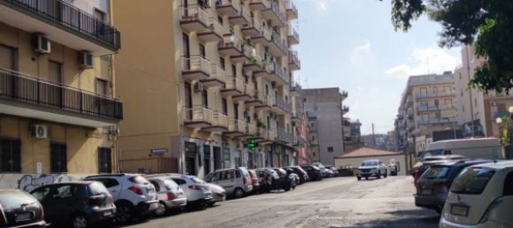 3 bedrooms Apartment in Catania, Italy No. 282815 6