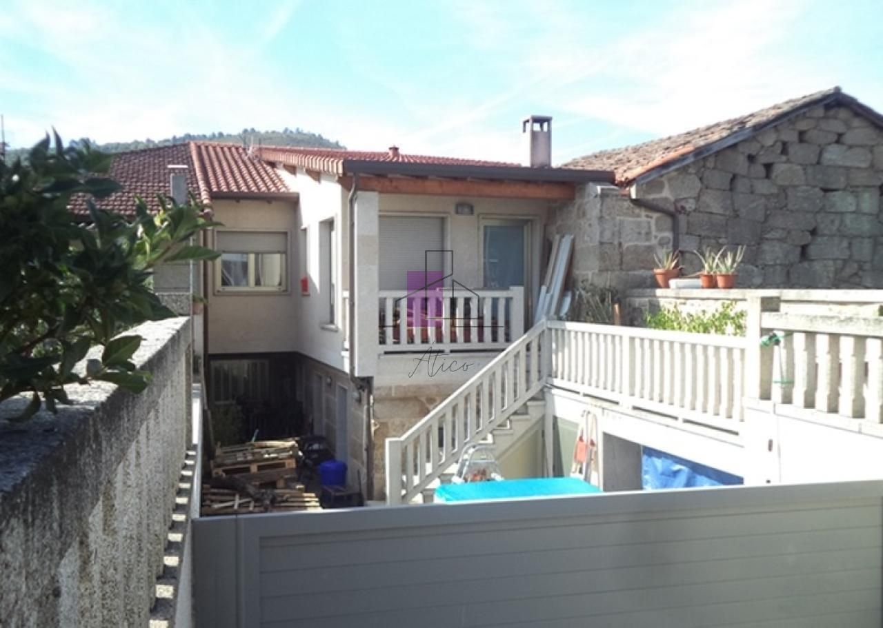 3 bedrooms House in Ourense, Spain No. 151353