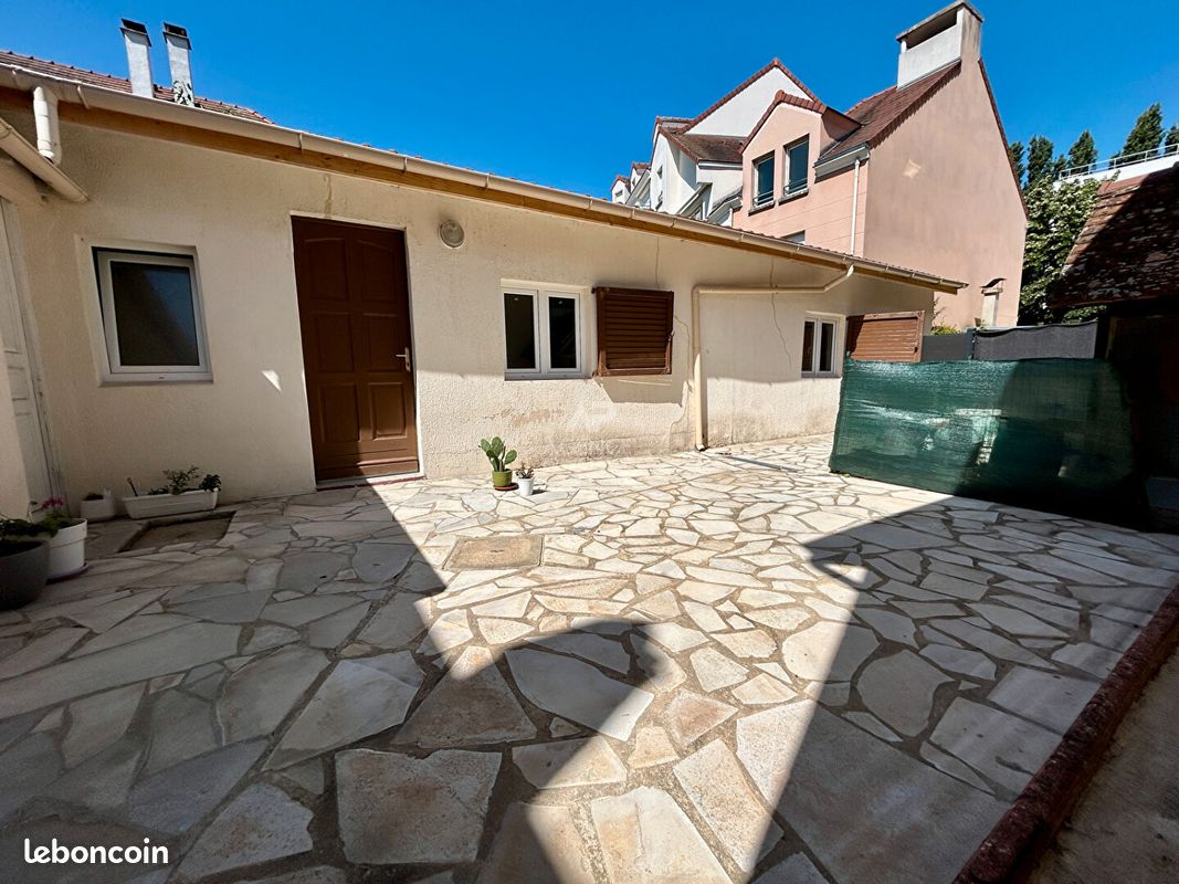 1 chambre Maison à Poissy, France No. 138832