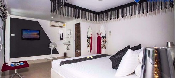 5 bedrooms Bungalow in Pattaya, Thailand No. 11812 10