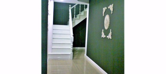 5 bedrooms Bungalow in Pattaya, Thailand No. 11812 3