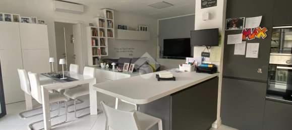 Квартира с 2 спальнями в Милан, Италия № 315672 25