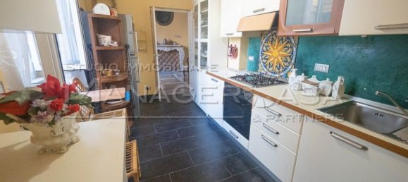4 Schlafzimmer Wohnung in Genoa, Italy, Nr. 343132 16