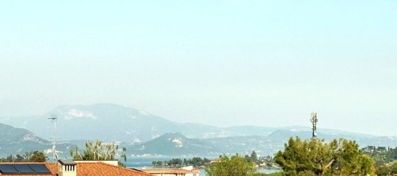 3-salle Appartement à Manerba del Garda, Italy No. 102320 3