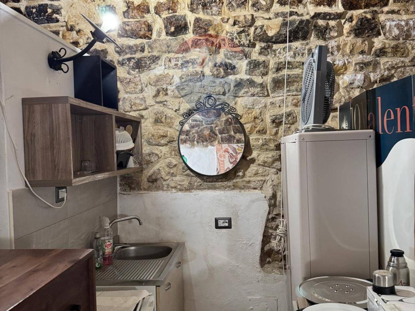 Здание с 1 комнатой в Битетто, Италия № 327978