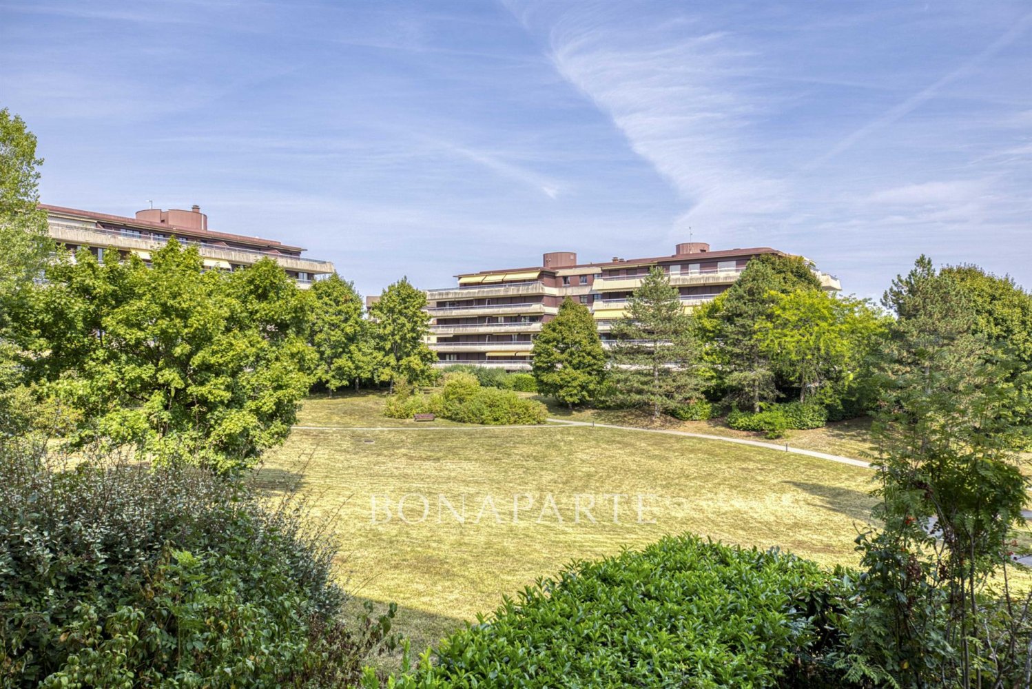 3 Schlafzimmer Wohnung in Ferney-Voltaire, France, Nr. 356287