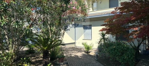 1 room Office in Parma, Italy No. 356195 36