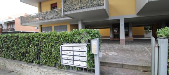 4 rooms Apartment in Cesena, Italy No. 13104 3