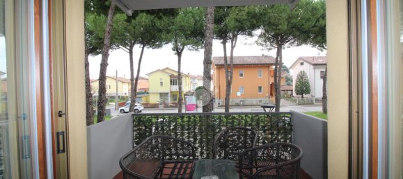 4 rooms Apartment in Cesena, Italy No. 13104 10