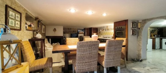 8 rooms Villa in Carrara, Italy No. 193336 24