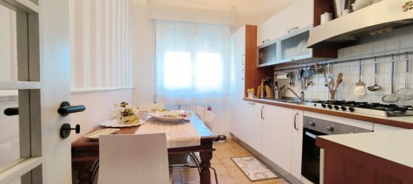 8 rooms Villa in Carrara, Italy No. 193336 6