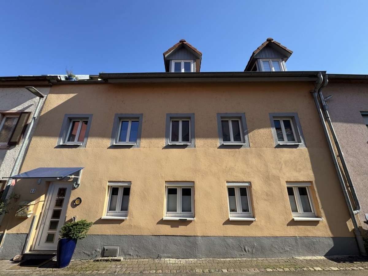 3 bedrooms Townhouse in Breisgau-Hochschwarzwald, Germany No. 332589