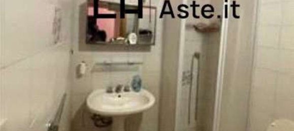 6 bedrooms Apartment in Fermo, Italy No. 330156 9