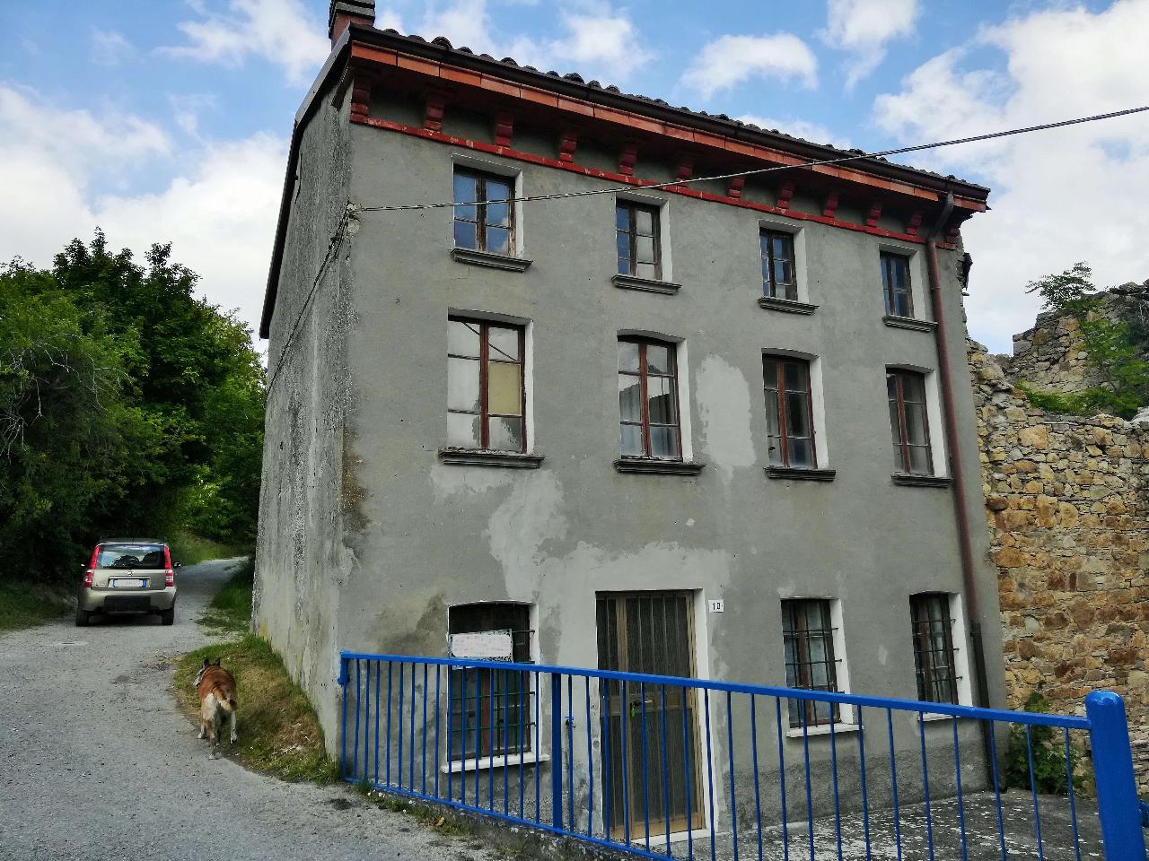 6غرفة منزل في Gropparello, Italy رقم 151049