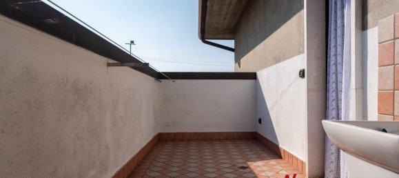 10 rooms Apartment in Isola della Scala, Italy No. 26328 28