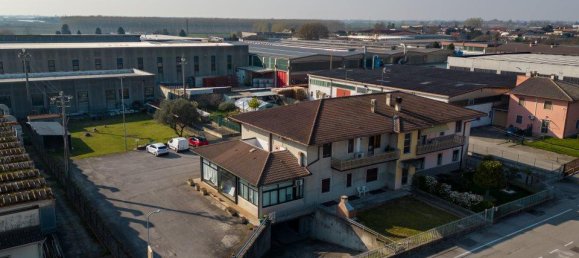 10 rooms Apartment in Isola della Scala, Italy No. 26328 6