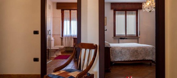 10 rooms Apartment in Isola della Scala, Italy No. 26328 24