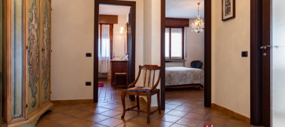 10 rooms Apartment in Isola della Scala, Italy No. 26328 21