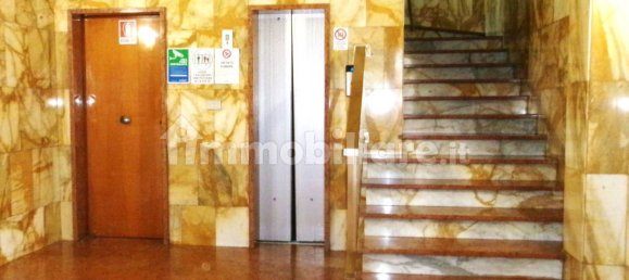 Oficina de 2 habitaciónes en Ferrara, Italy No. 131243 20