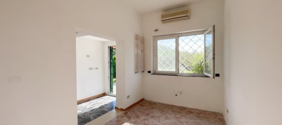 2 bedrooms House in Viareggio, Italy No. 371831 18