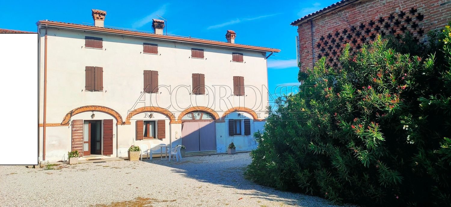 Дом с 10 спальнями в Лонгаре, Италия № 360047